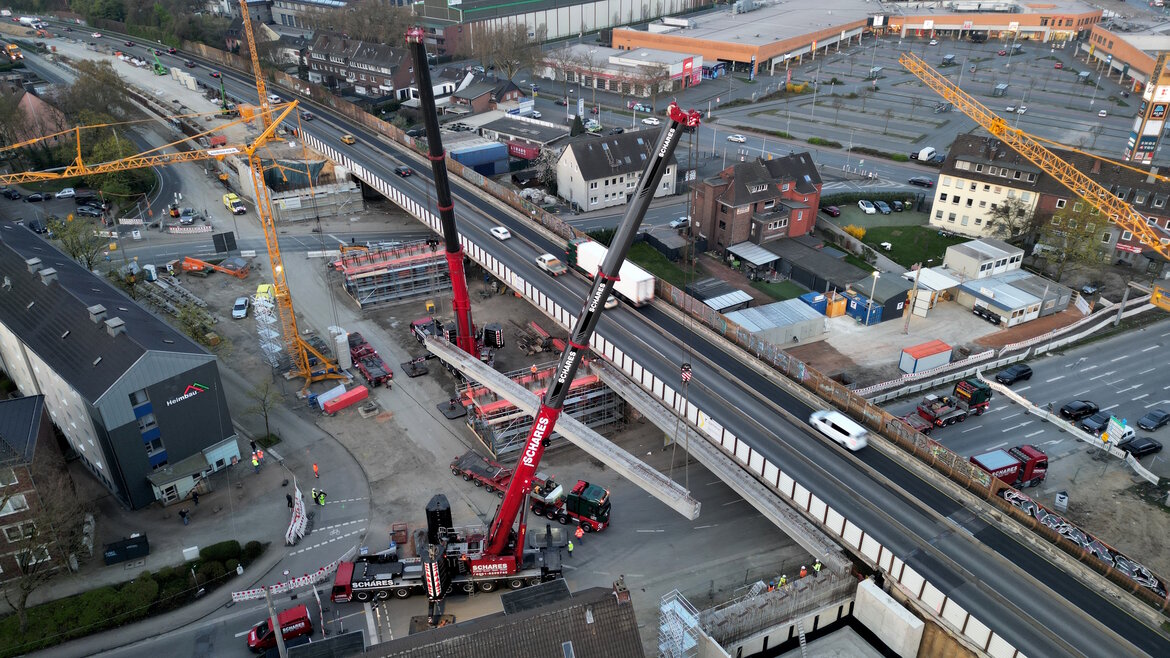 Baustelle der Autobahnbrücke A516 an der Teutoburger Straße in Oberhausen aus der Vogelperspektive