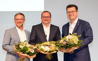 Neu gewählte Spitze des Städtetags NRW (v.l.) Marc Herter, Stellvertretender Vorsitzender; Thomas Kufen, Amtierender Vorsitzender; Christian Küsters, Stellvertretender Vorsitzender