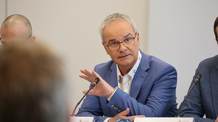 Pressekonferenz: Helmut Dedy, Geschäftsführer Städtetag NRW