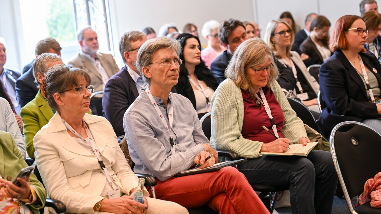 Forum D "Ein neuer Haushalt für die EU: Was ist drin für die NRW-Städte?" Blick in den Raum