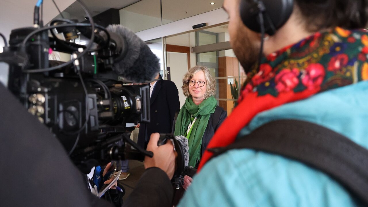 Die Teilnehmerinnen und Teilnehmer der Mitgliederversammlung des Städtetages NRW in Neuss starteten am ersten Tag mit Exkursionen