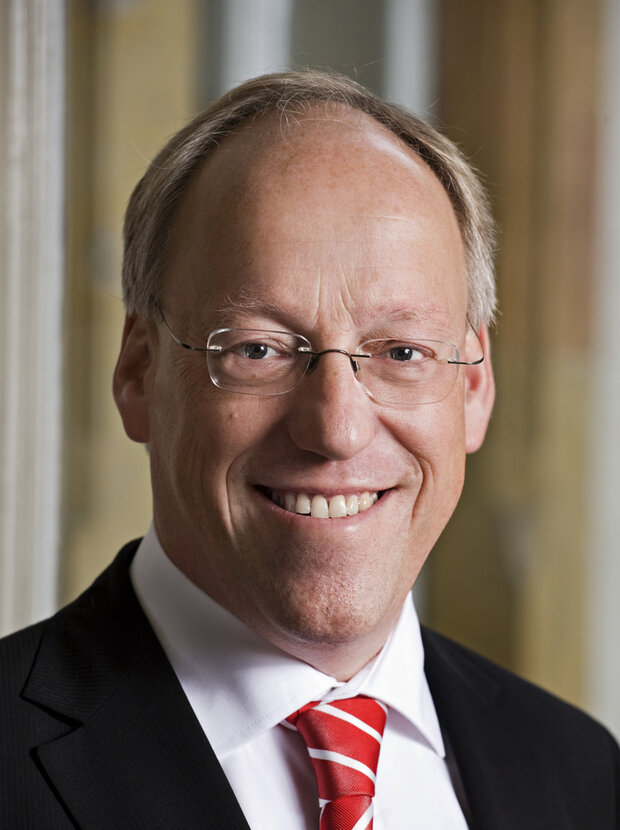 Porträtbild von Pit Clausen, Vorsitzender des Städtetages NRW