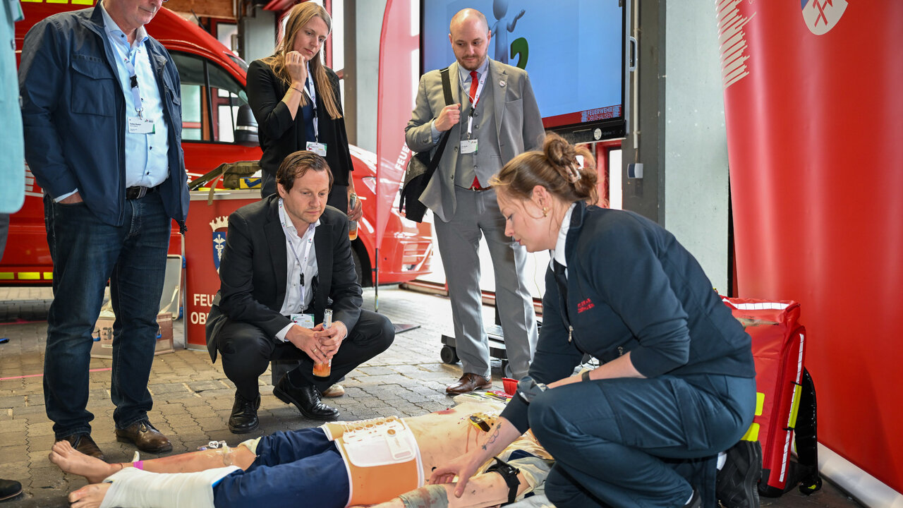 Erste Hilfe bei der Feuerwehr Oberhausen im Rahmen Exkursionen am 9. Juni 2026