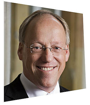 Portraitbild von Pit Clausen, Vorsitzender des Städtetages NRW